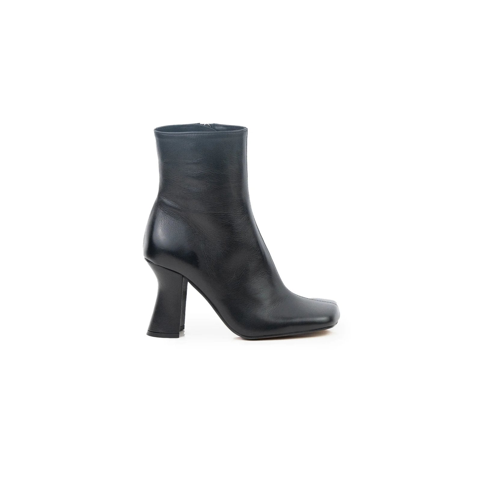 L'INTERVALLE OUTLET Cayenne Black Leather